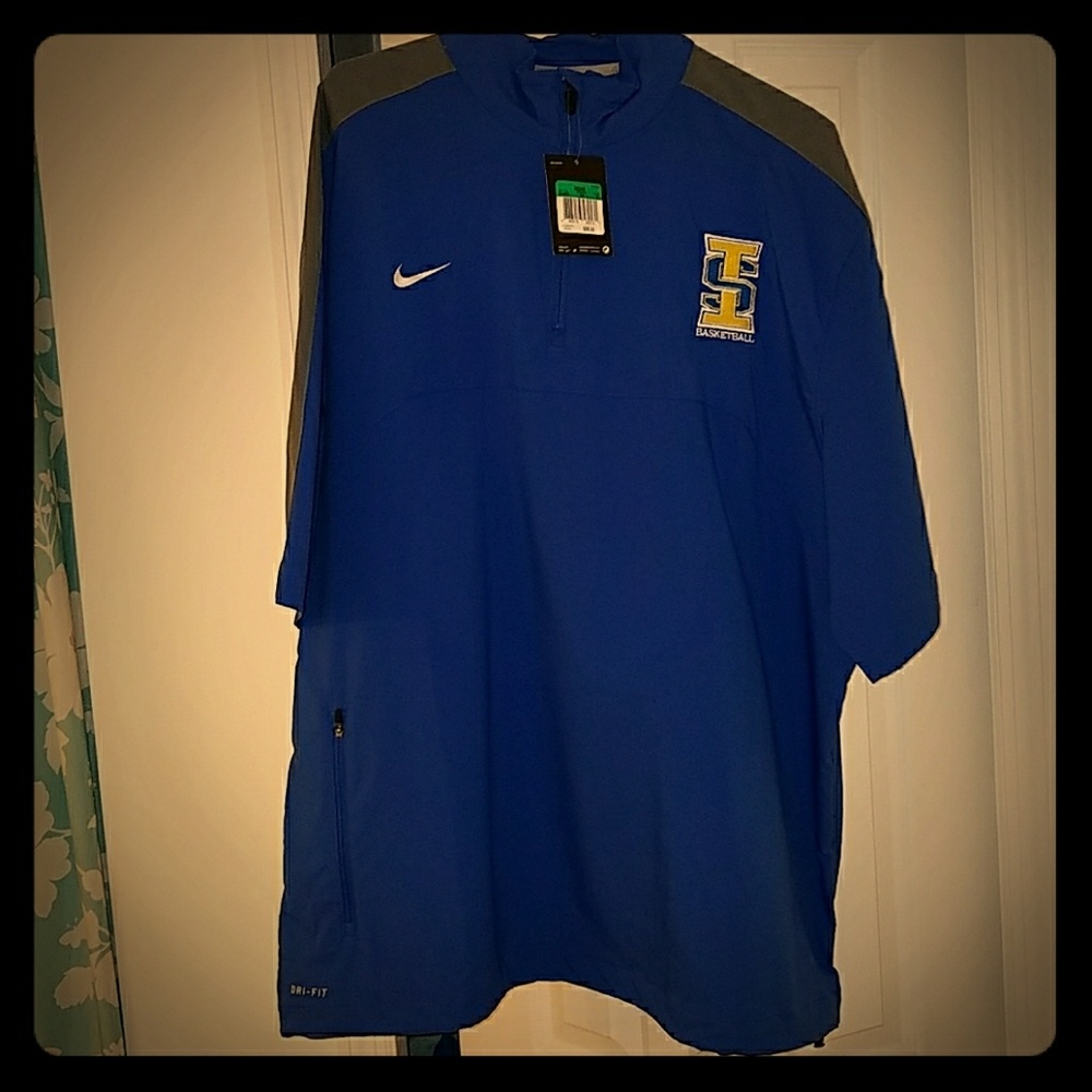 Nike DRI-FIT short sleeve athletic pullover