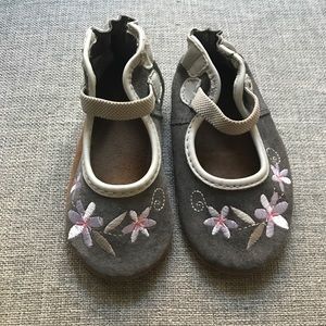 Robeez 12-18 months Baby Girl Shoes