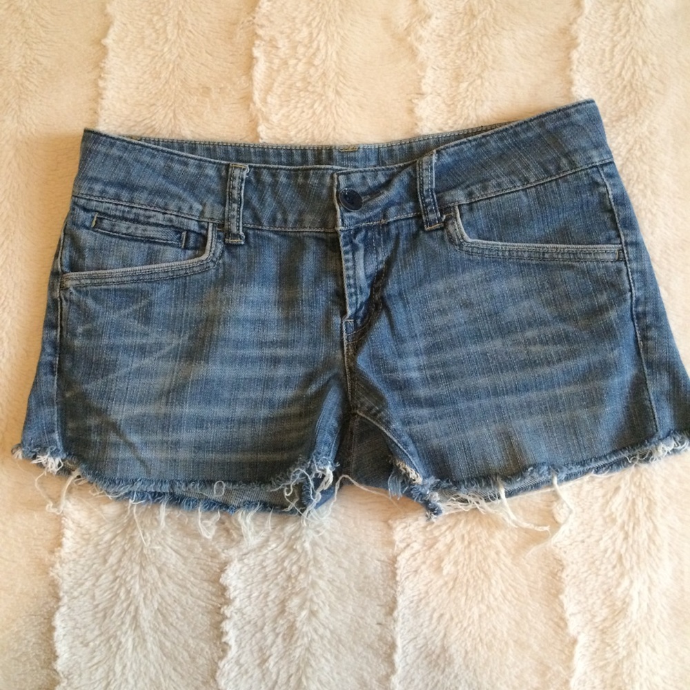American Eagle cut off Denim shorts size 6