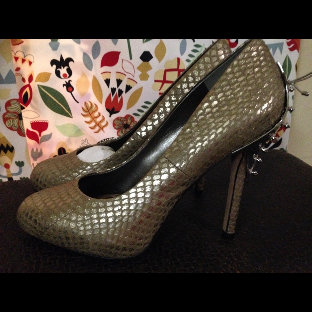 Sam Edelman pumps size 8 brand new with box