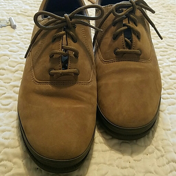 EasySpirit Suede 9.5M - Picture 1 of 5