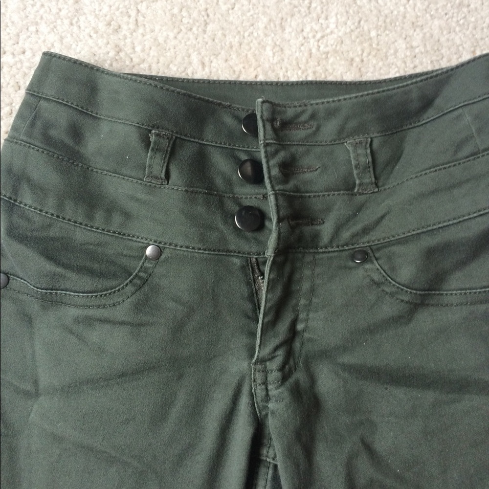 Army green high wasted skinny jeans