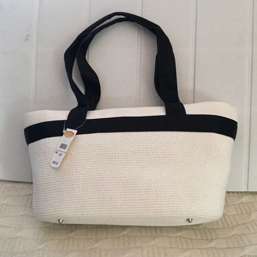 Perfect for summer! White bag with black handles
