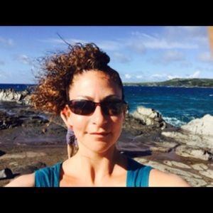 Meet your Posher, Vicky