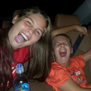 Meet your Posher, Dena