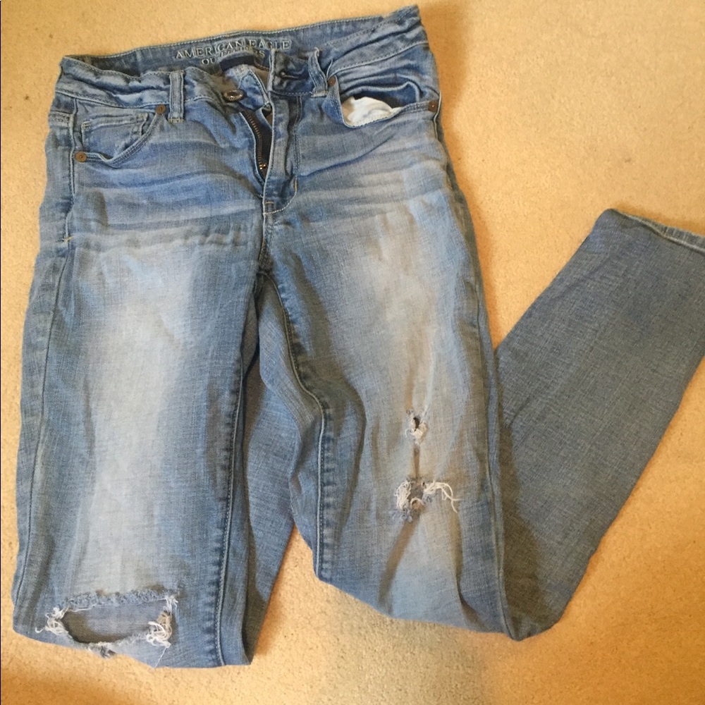 Ripped high rise skinny jeans