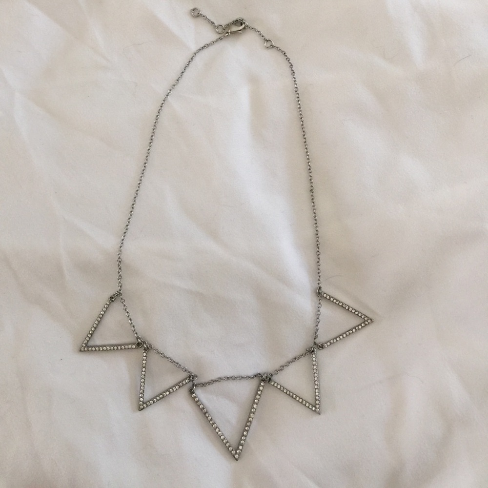 Beautiful silver necklace 🌸