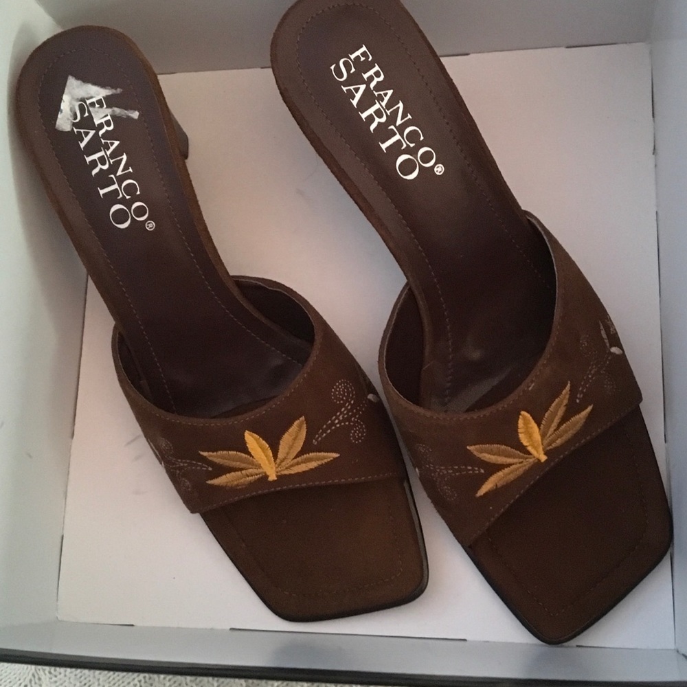 Brown suede Franco Sarto 3" sandals - very cute!