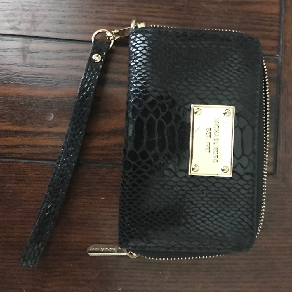 Michael Kors Wristlet