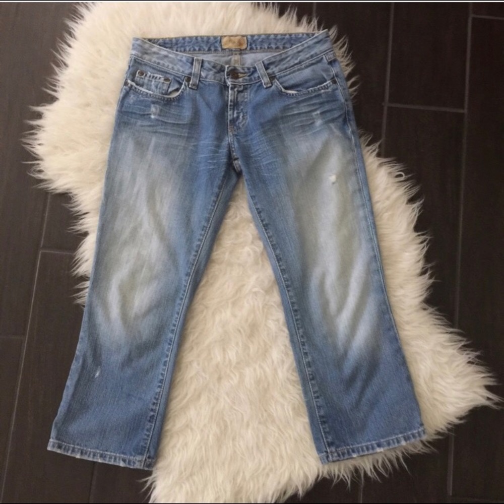 BKE light wash capris, size 28
