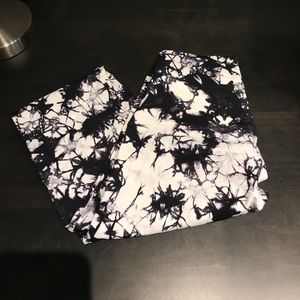 Lululemon black and white wonder under pant