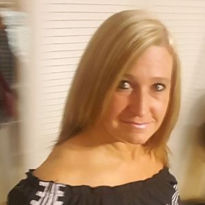 Meet your Posher, Leslie