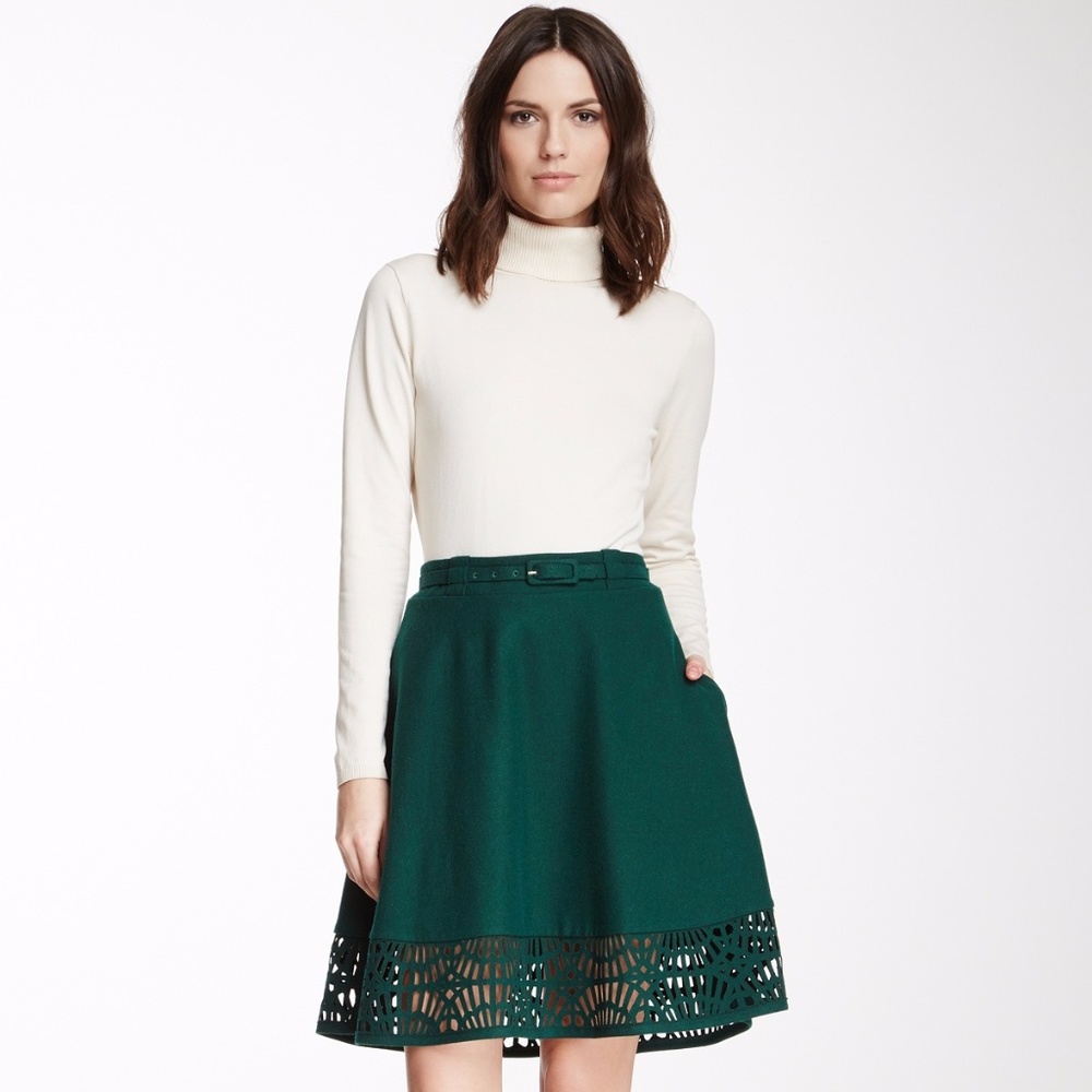 ✨HP✨ NWOT Susana Monaco Naomi Laser Cut Hem Skirt