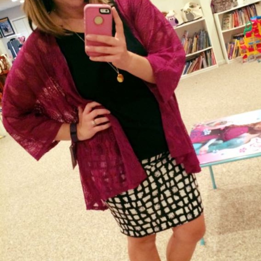 Black and White LulaRoe Cassie Pencil Skirt- Large