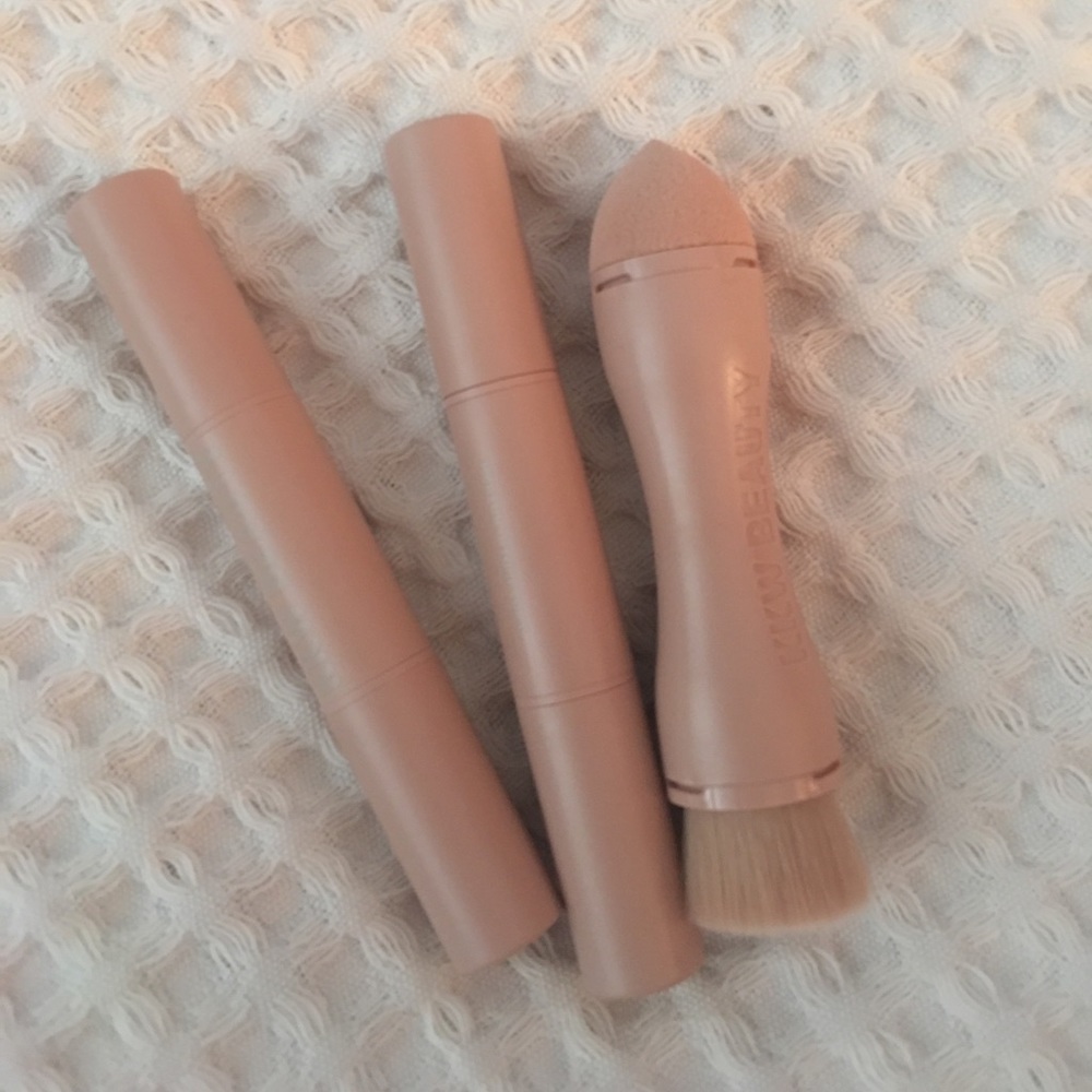 KKW Beauty contour highlight kit medium