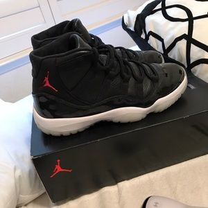 Air Jordan 11 72-10s