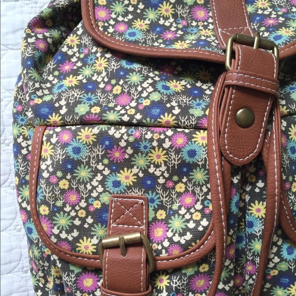 NWT Backpack Purse Cute Mushroom Floral Vegan - Picture 8 of 8