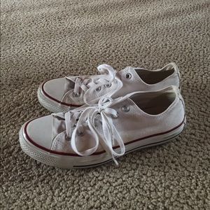 Women's converse size 9