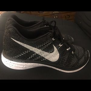 NIKE Flyknit Lunar Size 9.5 Men's! Almost New!