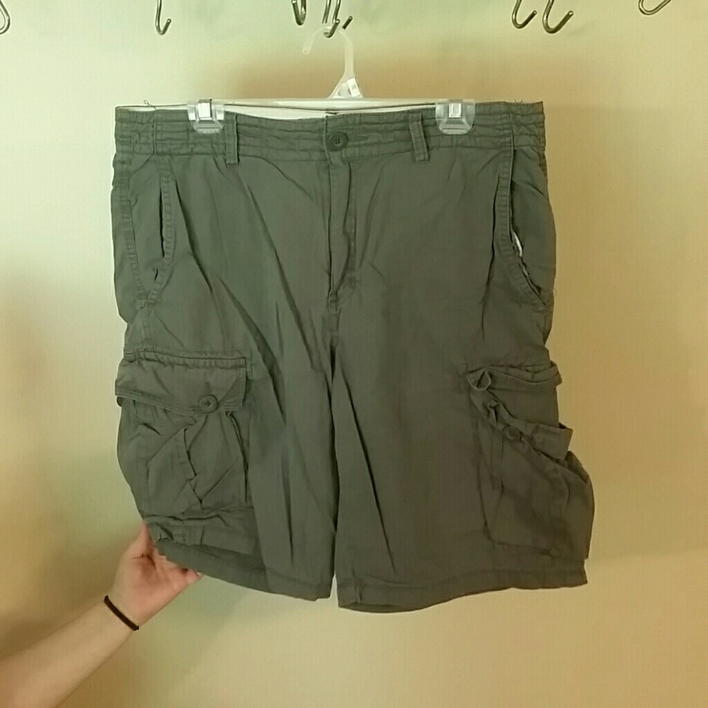 Men's cargo shorts