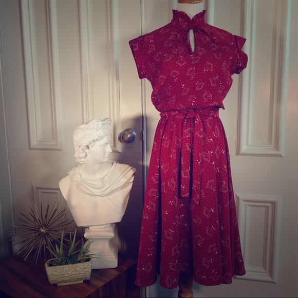 Vintage Dresses & Skirts - Vintage 70s secretary burgundy knee-length dress!