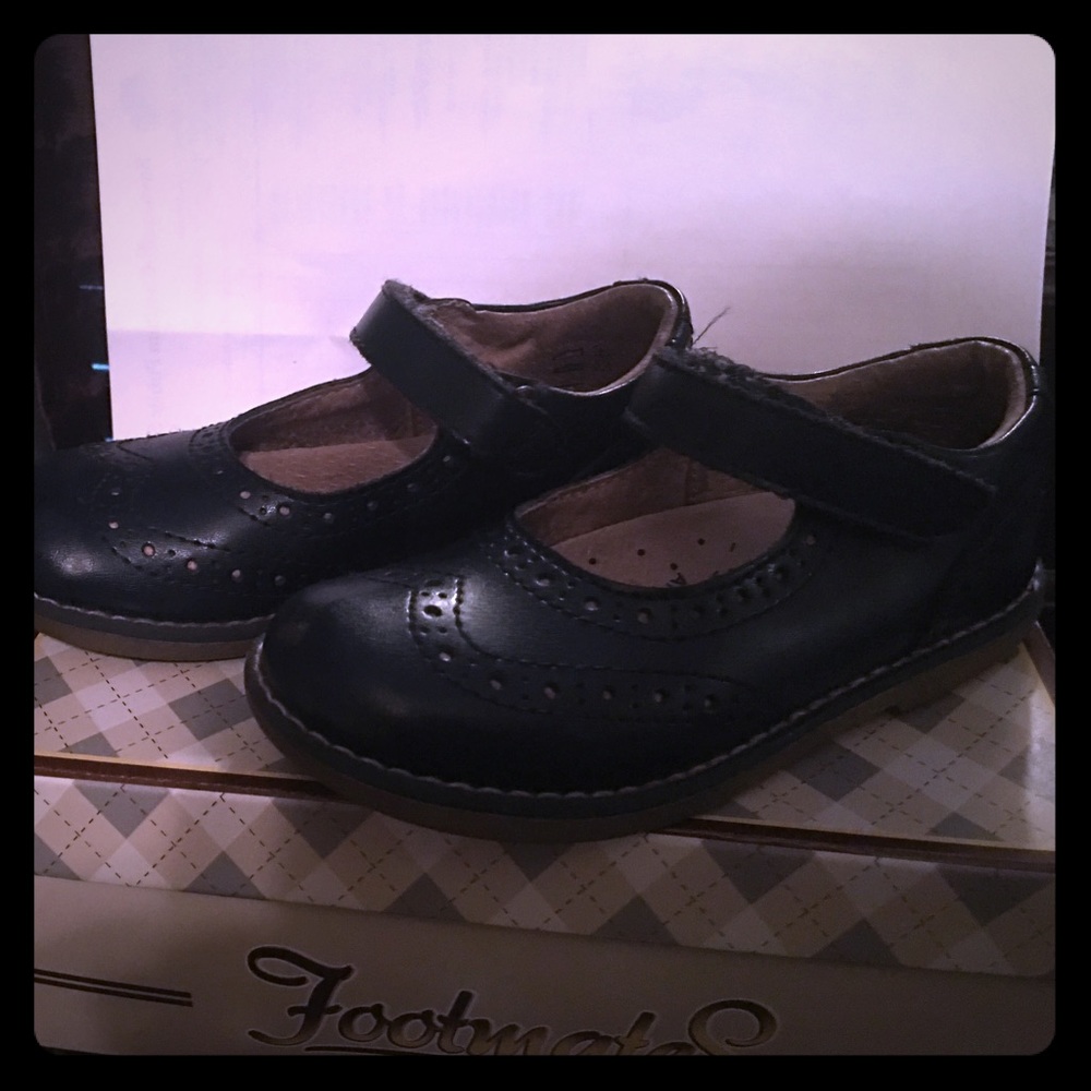 Petite feet casual school girl shoes
