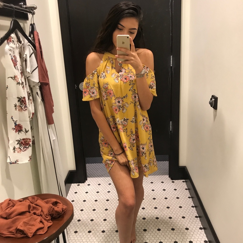 Beautiful yellow floral dress