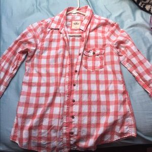 Hollister long sleeved plaid top!