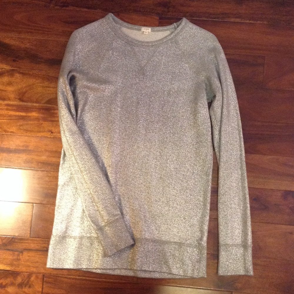 Silver sweatshirt