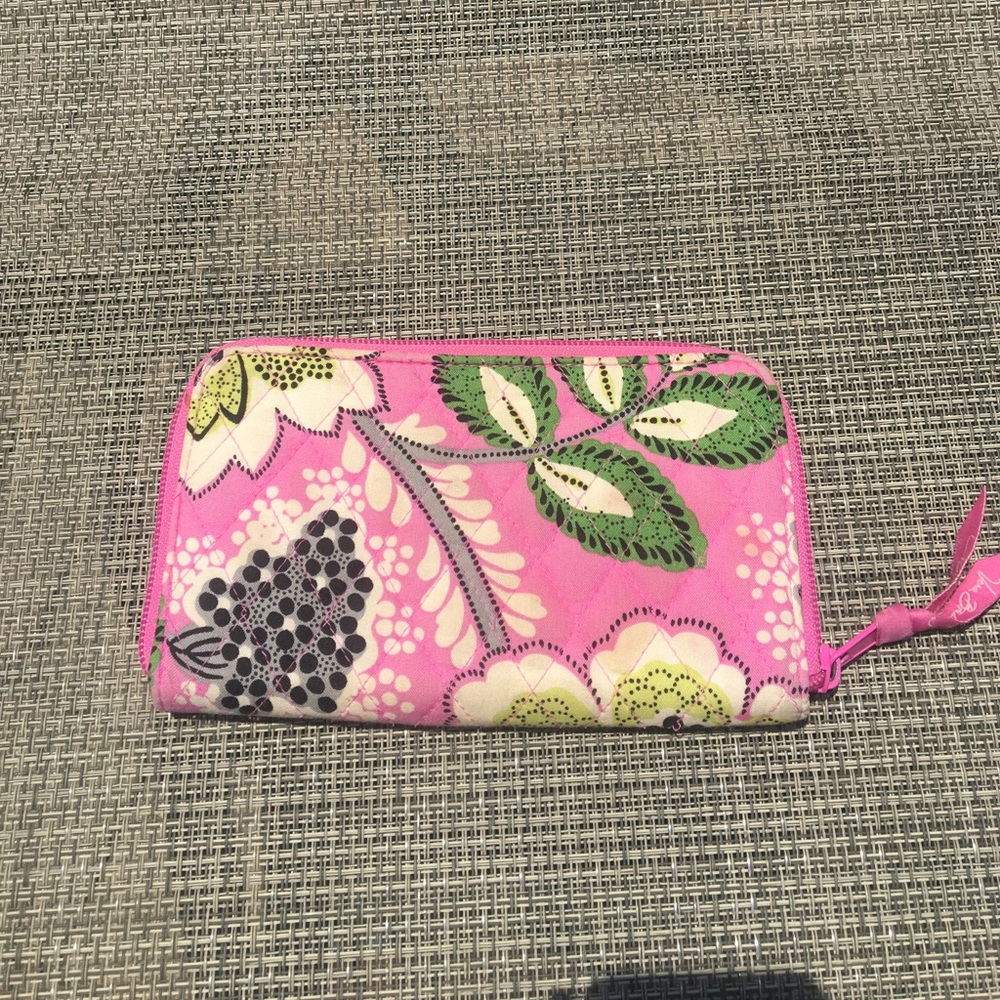 vera bradley zip around wallet