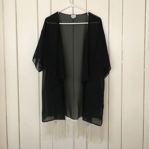 Lularoe Monroe kimono black