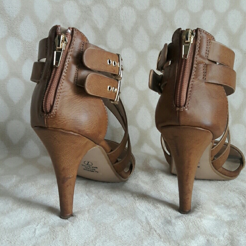 Shoes - Picture 3 of 4