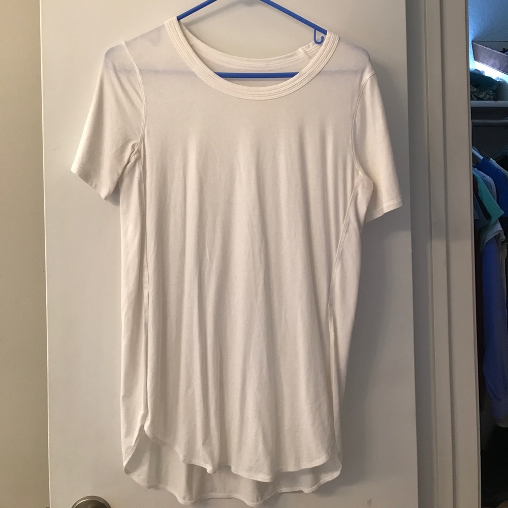 Lululemon white tee