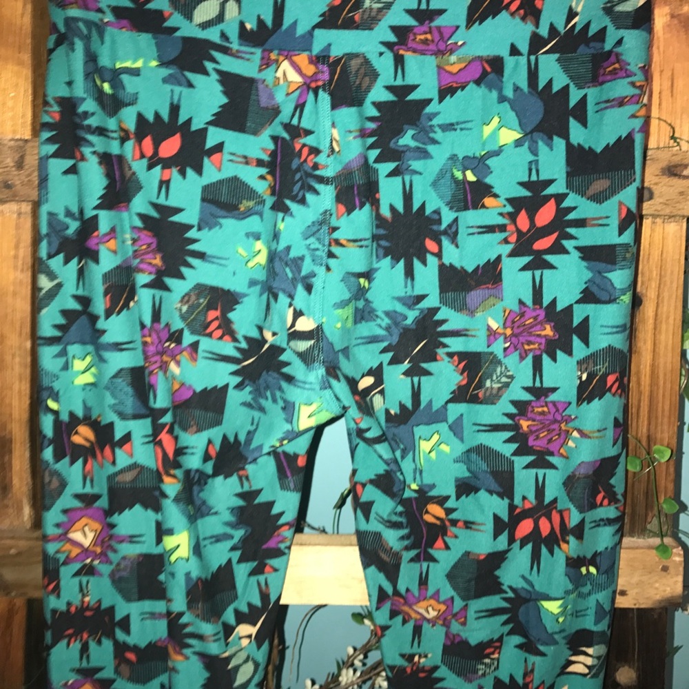 Lularoe one SZ leggings GREAT condition CUTE - Picture 3 of 8