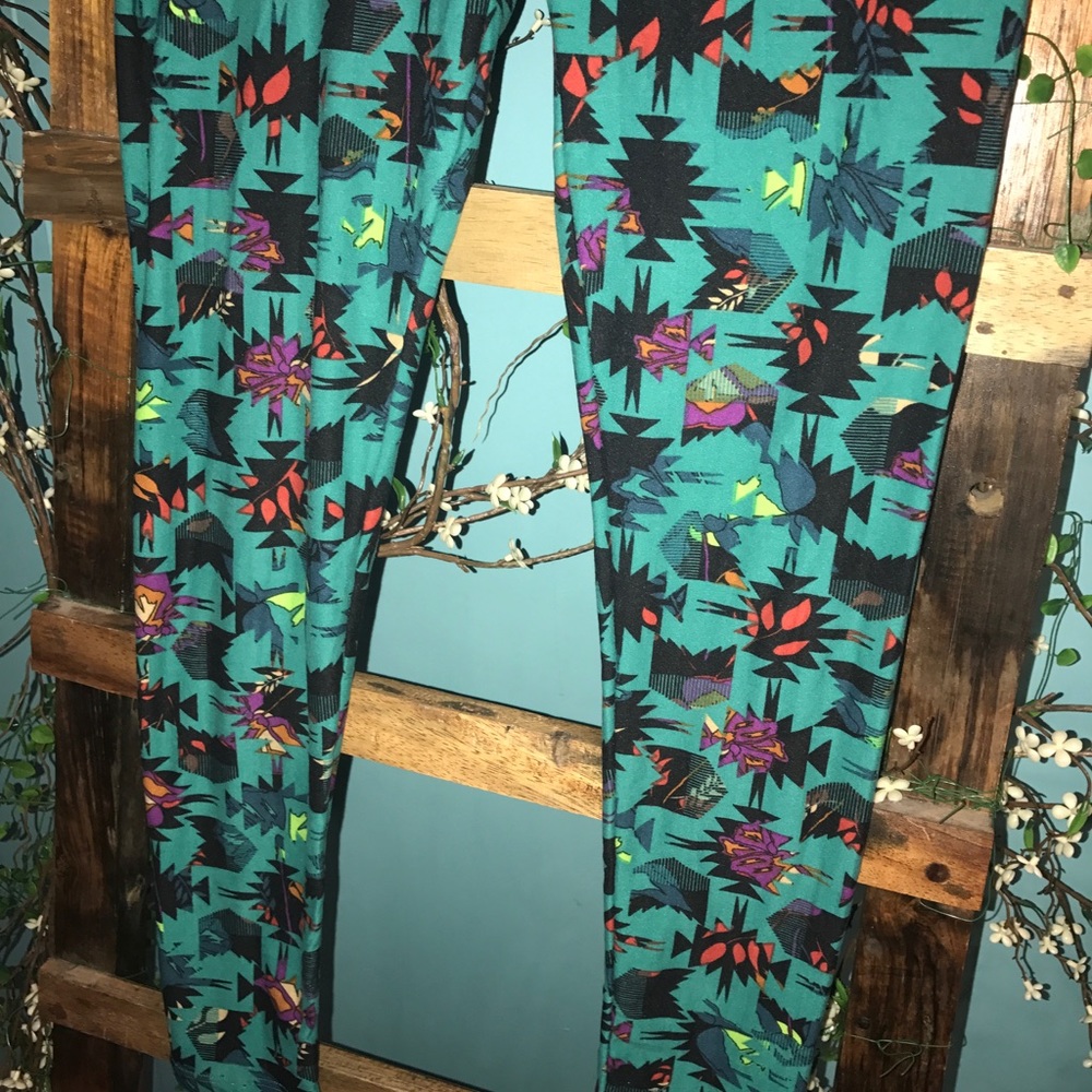 Lularoe one SZ leggings GREAT condition CUTE - Picture 6 of 8