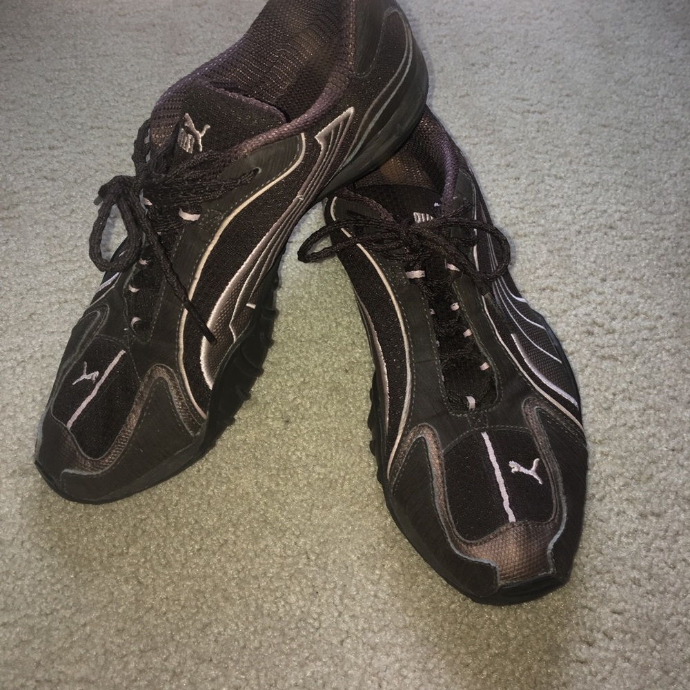 Puma Sneakers