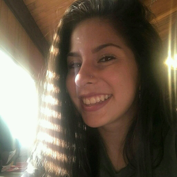 Meet your Posher, Carol - Picture 1 of 1