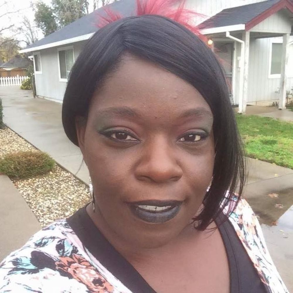 Meet your Posher, Monica