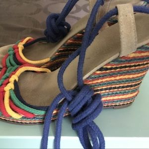 Gianni Bini multicolored wedge shoes