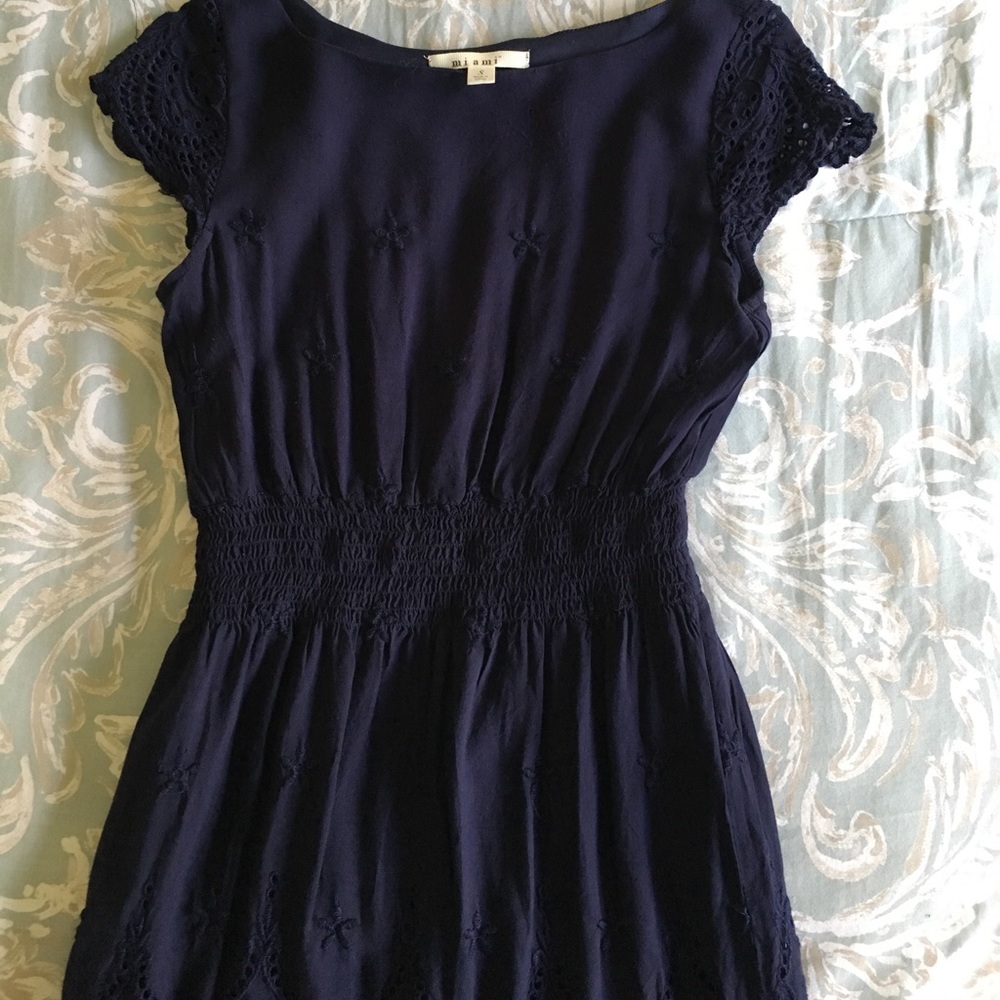 Knee length dress (sp)