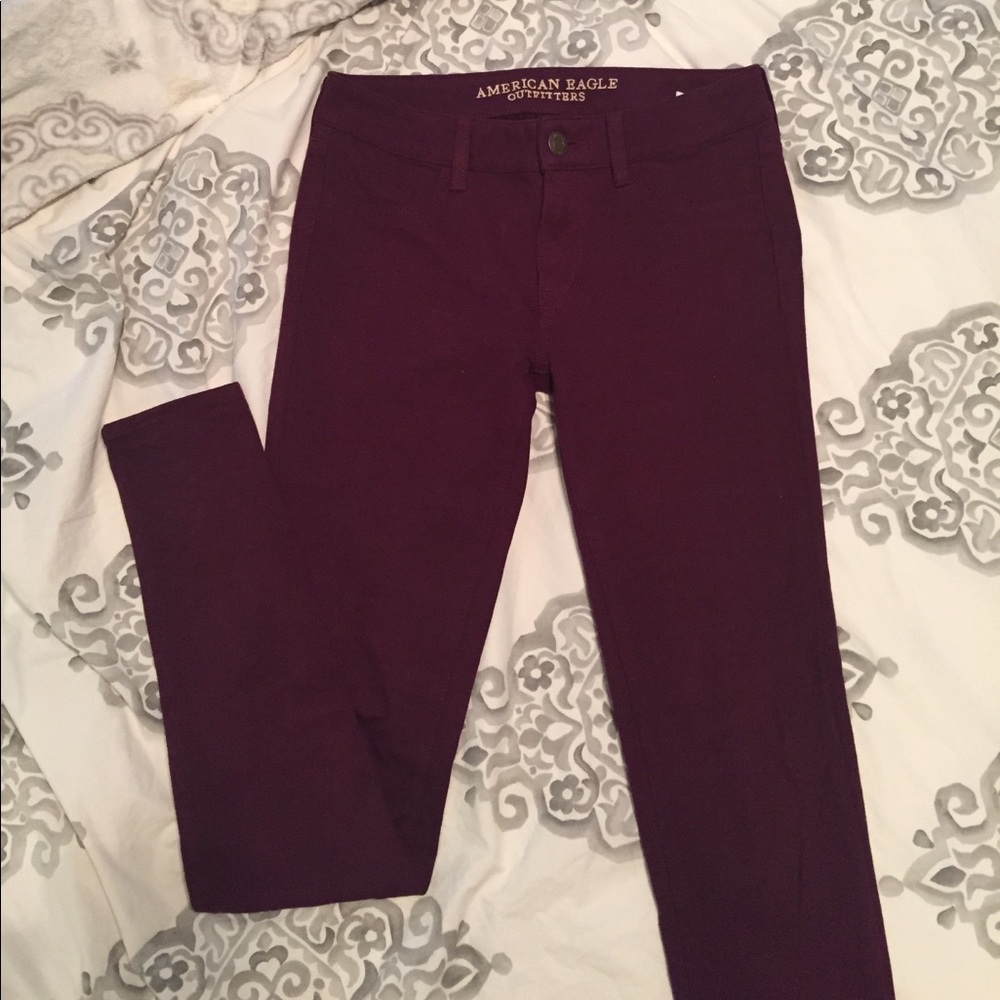 American Eagle Maroon Super Stretch Jeggings - Picture 3 of 8