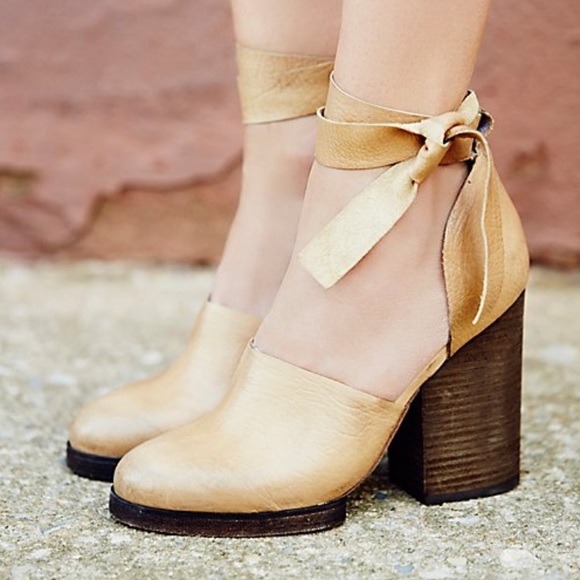 cora wrap heel