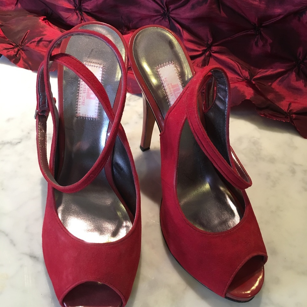 Shoes - Picture 2 of 3