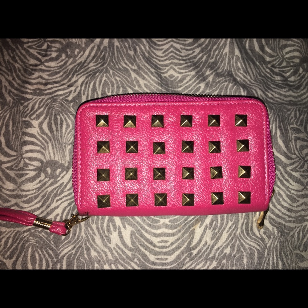 Small small wristlet.