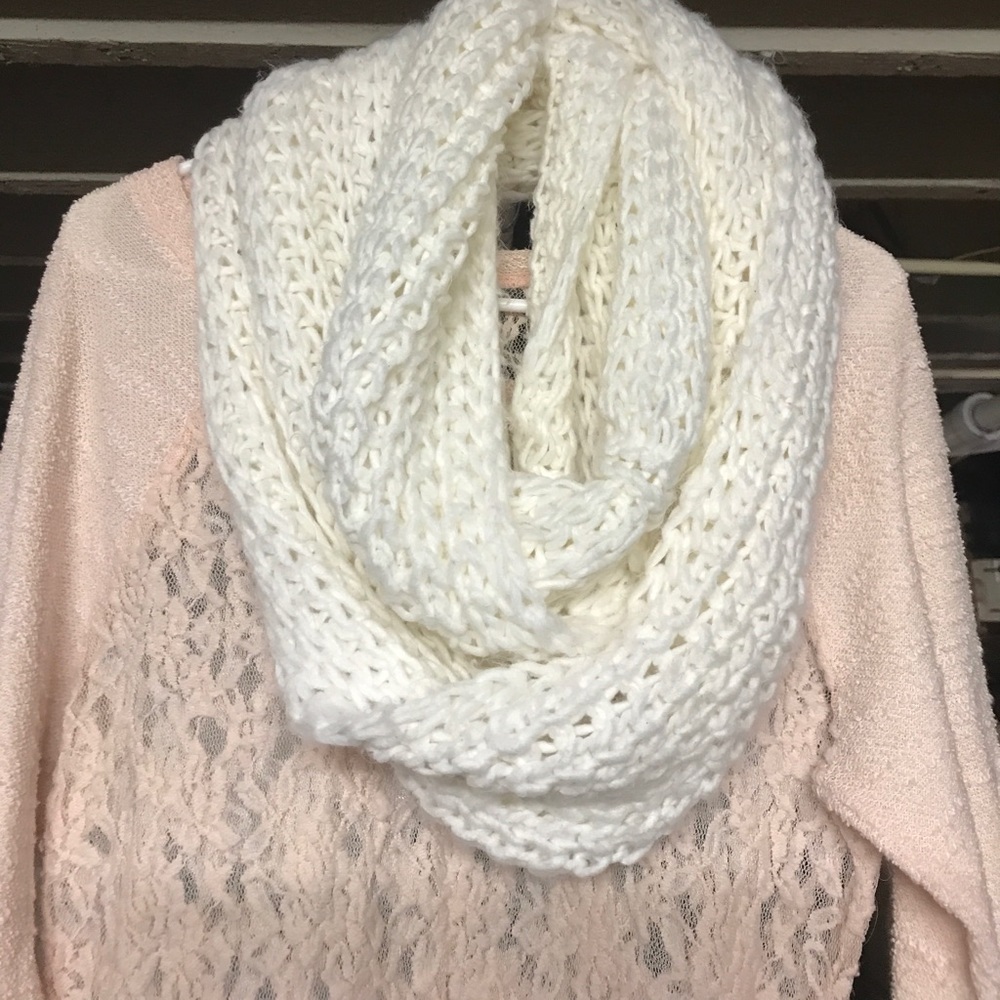INFINITY SCARF. 🌈☀️