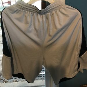 Reversible men's shorts