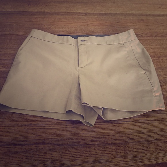 NWT Banana Republic Hampton Fit Khaki Shorts - Picture 1 of 3