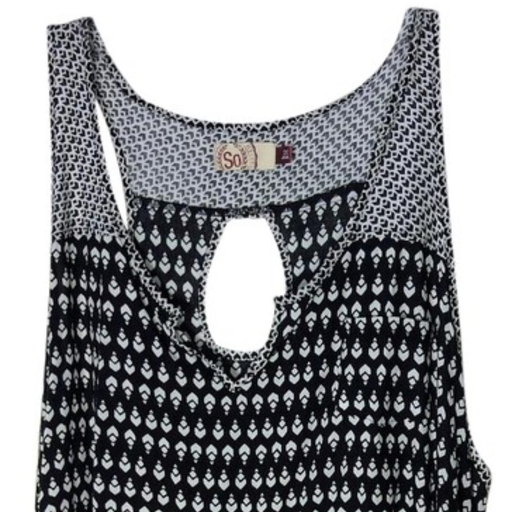 SO Black & White Patterned Top 2x