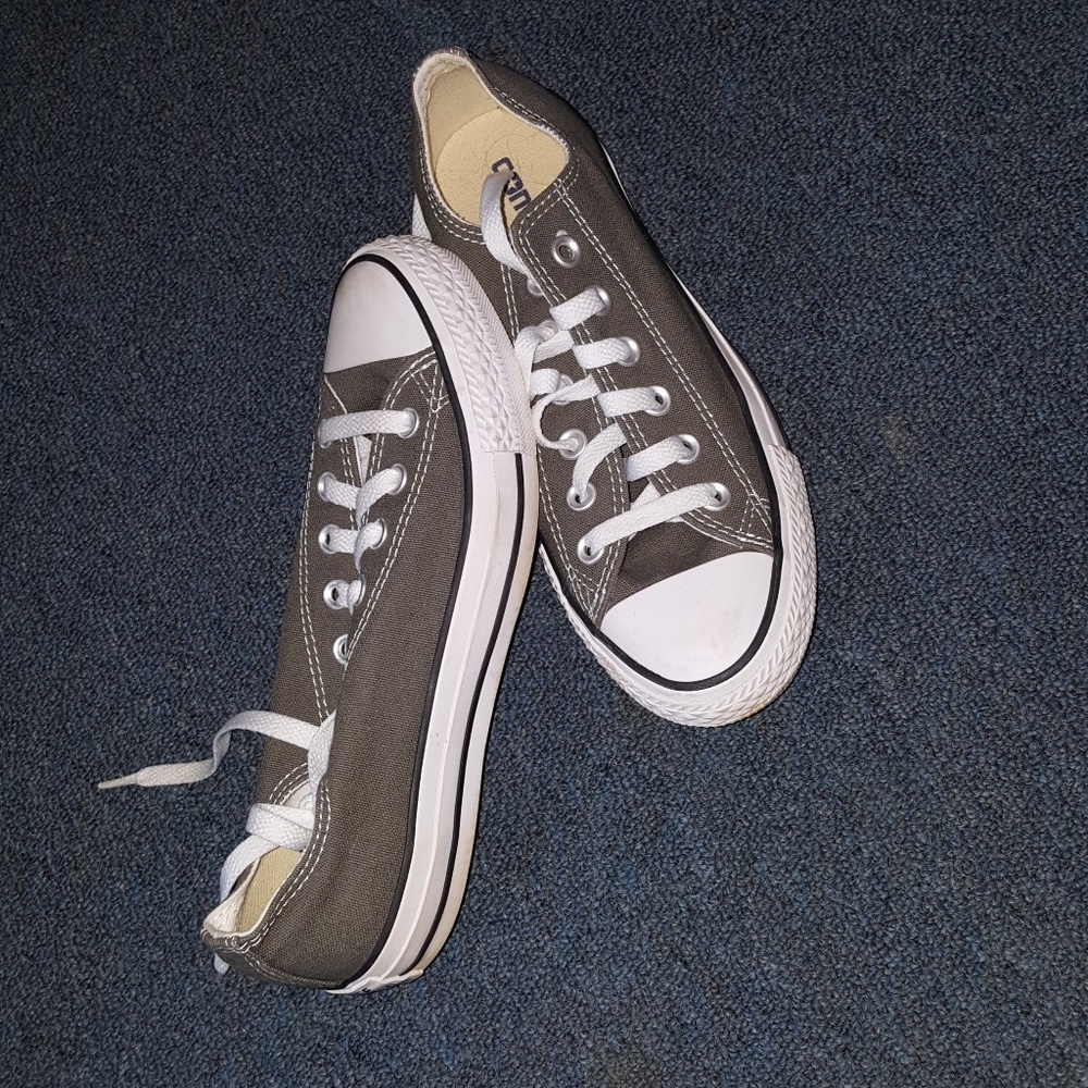 Grey converse