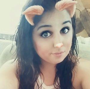 Meet your Posher, Cassandra